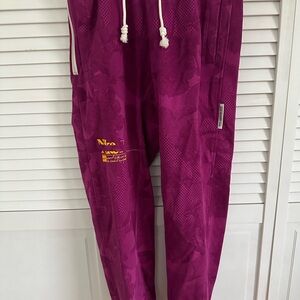 Nike Sweats Women’s